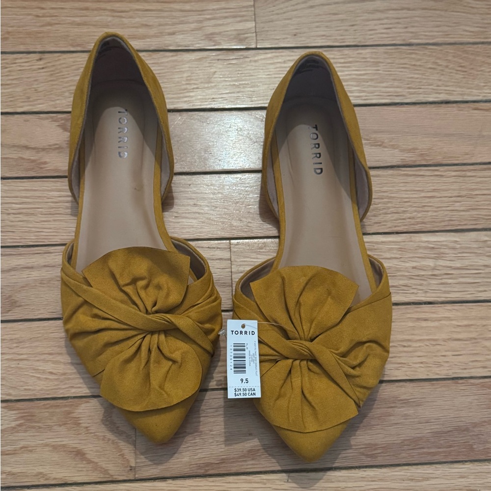 Torrid Women's Yellow Bow Flats